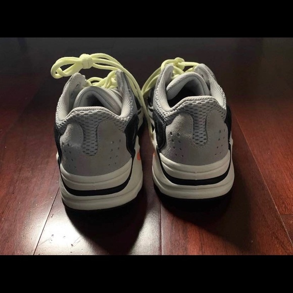 Yeezy Wave Runner - Picture 3 of 7